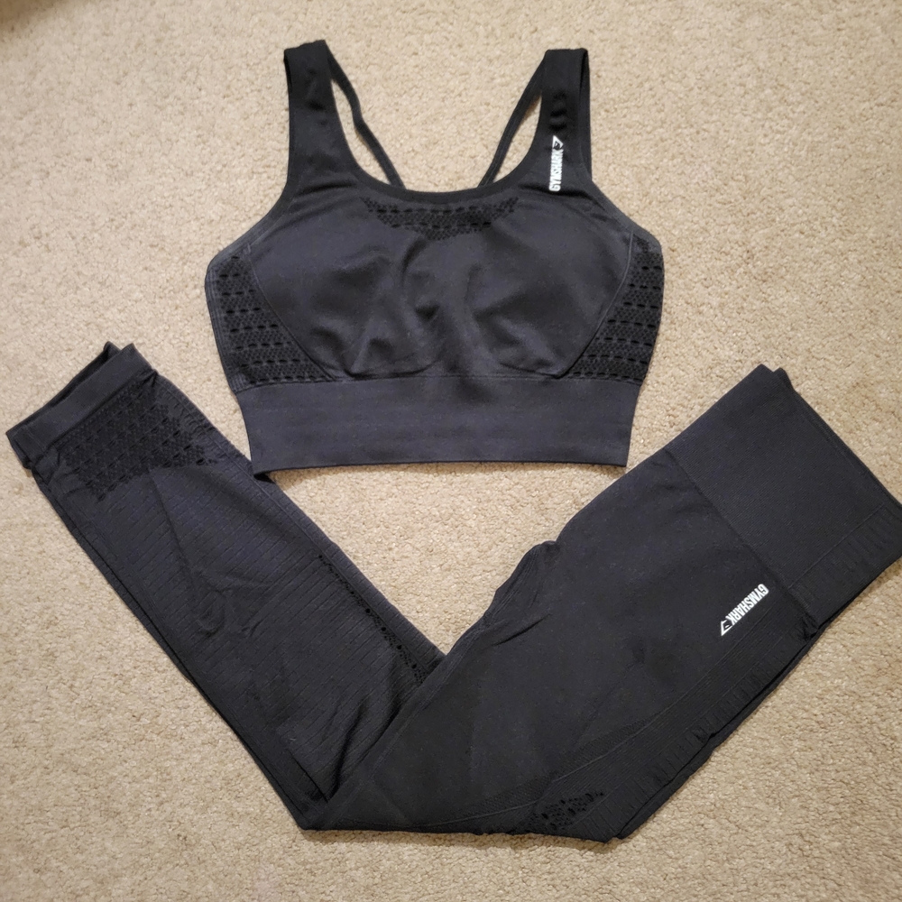 Gymshark Black Seamless Sports Bra and Leggings Set Size M/L
